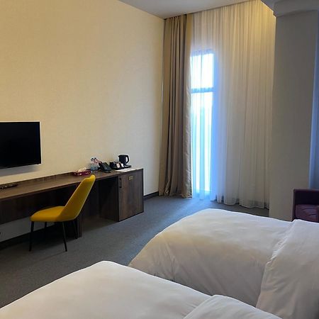 Grand Plaza Hotel ซามาร์คันด์ ภายนอก รูปภาพ