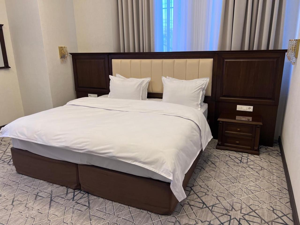 Grand Plaza Hotel ซามาร์คันด์ ภายนอก รูปภาพ